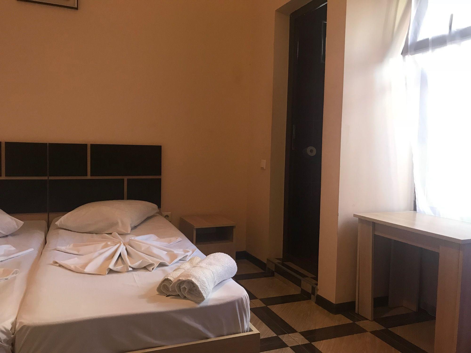 Holiday House Батумі Екстер'єр фото
