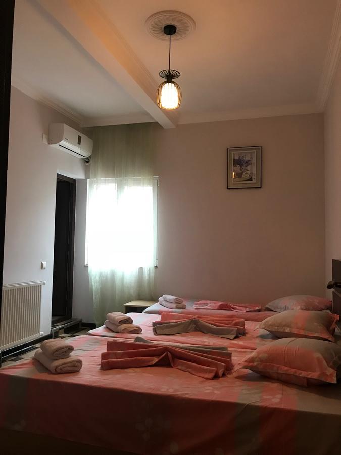 Holiday House Батумі Екстер'єр фото
