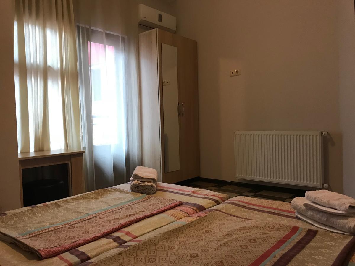 Holiday House Батумі Екстер'єр фото
